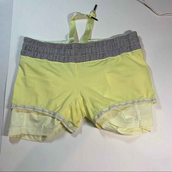 Size 4 Lululemon pale yellow leader of the track active skirt - Picture 8 of 15